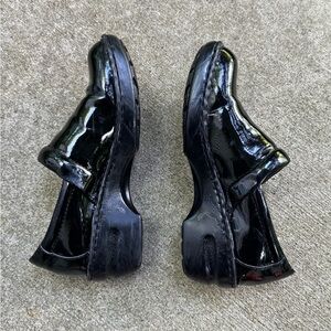 BOC Black Flats with Glossy Patent look  comfortable shoes  Size 7.5